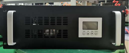 Специально изготовленный 19 дюймовый 4RU сборник с монтированным модулем 3kW DC To AC Inverter, адаптированный для преобразования 12V DC В 220V AC с высокой производительностью