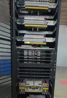 48Vdc 1000A Большой системный завод No 2: 2 Ph 240Vac 2L + N + PE с Flatpack2 48/3000 HE