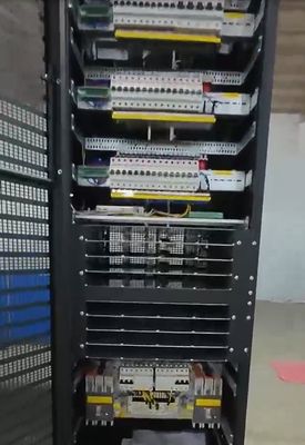 -48Vdc 1000A Большая телекоммуникационная электростанция Большая электростанция 240Vac 2L + N + PE с Flatpack2 48/3000 SHE 241119.106