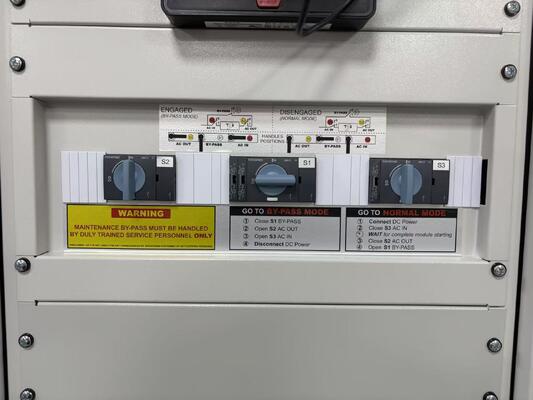 CE+T 36KVA Инверторный шкаф BRAVO 25 48/2303PH 36KVA 24KVA 12KVA Система